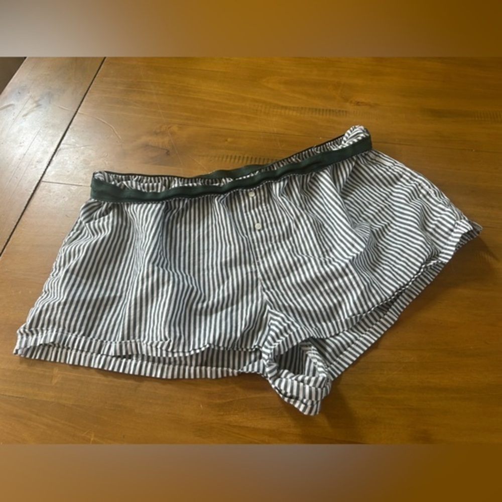 VS PINK Striped Women’s Sleep Shorts with Dark Green Waistband